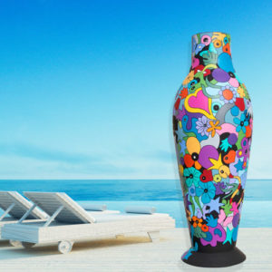 vase kartell revisité par sofi, artiste peintre à perpignan